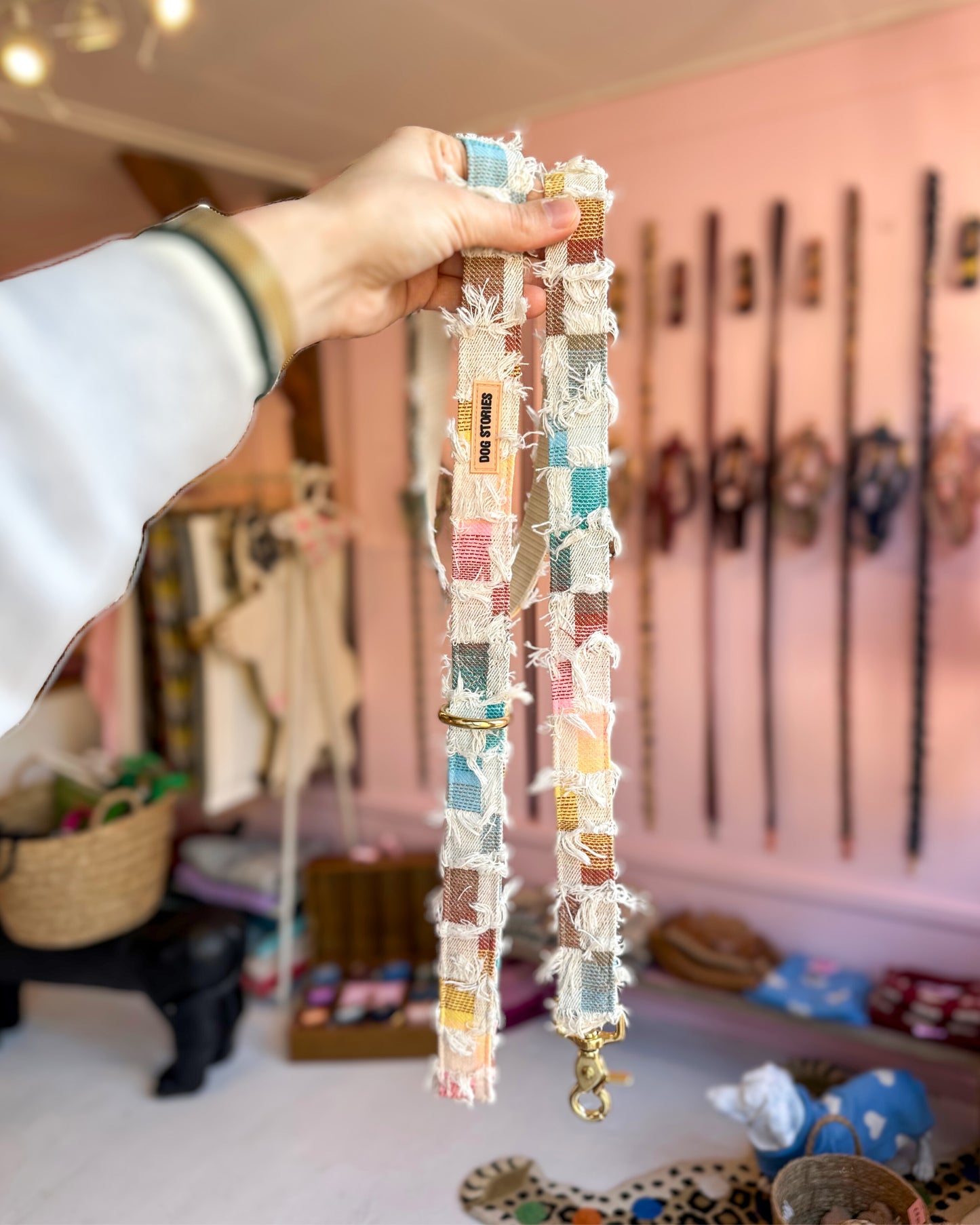 SUNSET RUFFLE LEASH