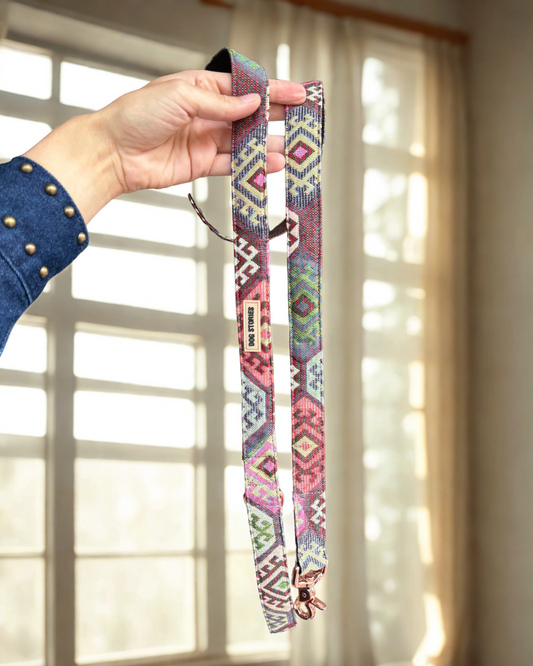 VICCI LEASH
